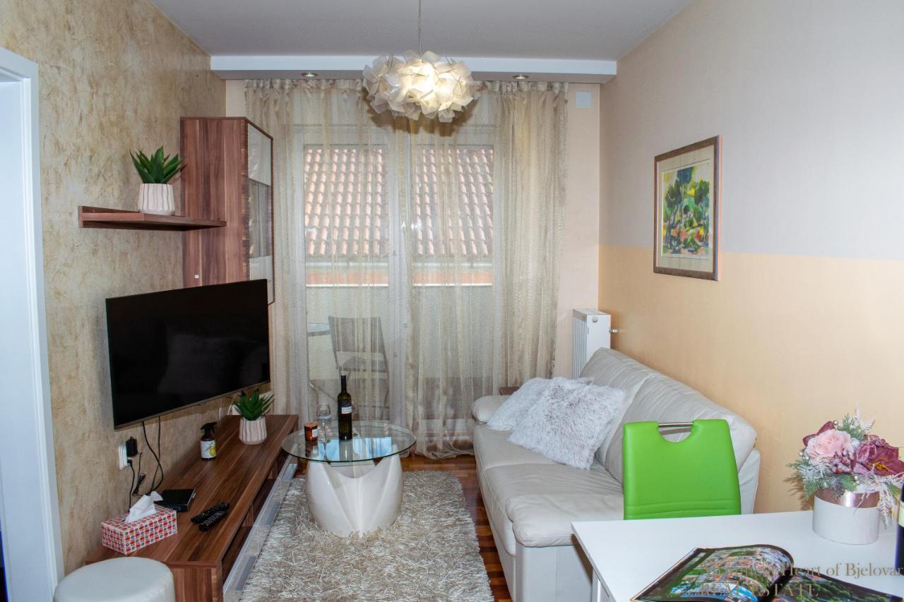 Apartment Heart Of Bjelovar Exteriör bild